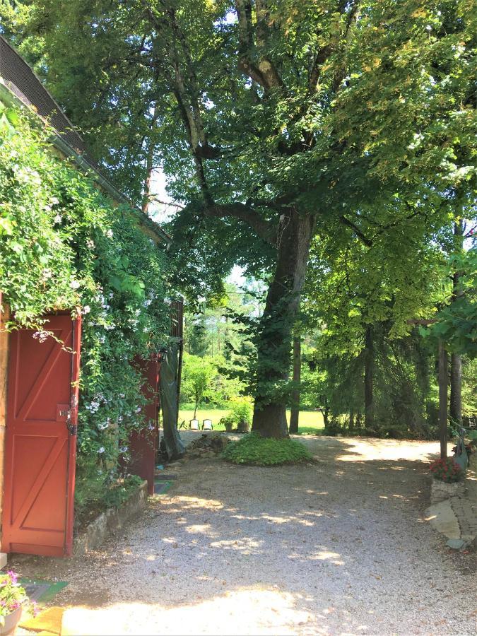Chambres D'Hotes Les Coustilles Saint-Alvère Exterior foto