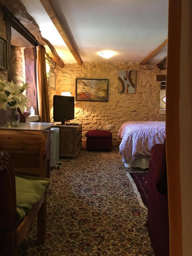 Chambres D'Hotes Les Coustilles Saint-Alvère Exterior foto